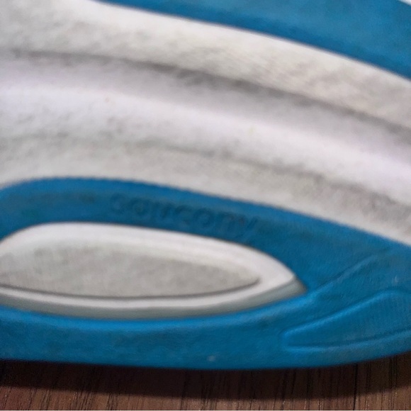 SAUCONY-Gray Sneakers with Blue Details - Picture 4 of 7